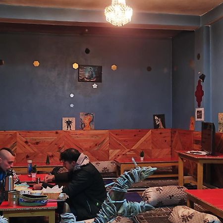 Cafe Kush Hotel Tosh ภายนอก รูปภาพ