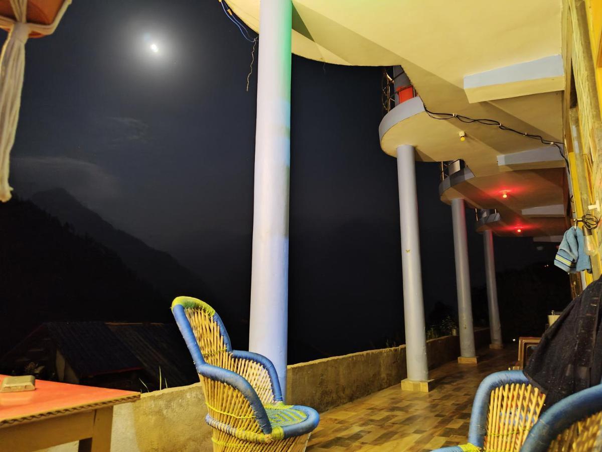 Cafe Kush Hotel Tosh ภายนอก รูปภาพ