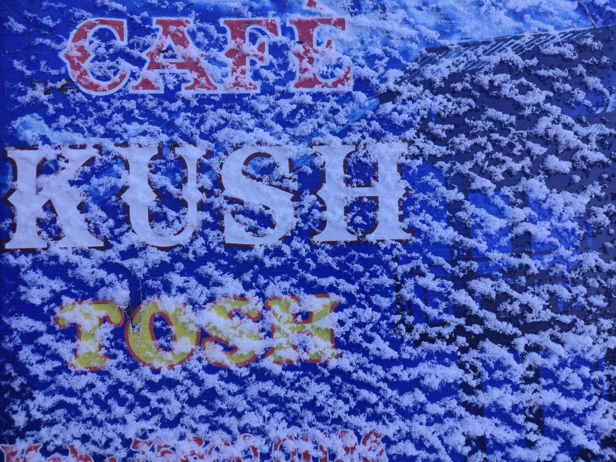 Cafe Kush Hotel Tosh ภายนอก รูปภาพ